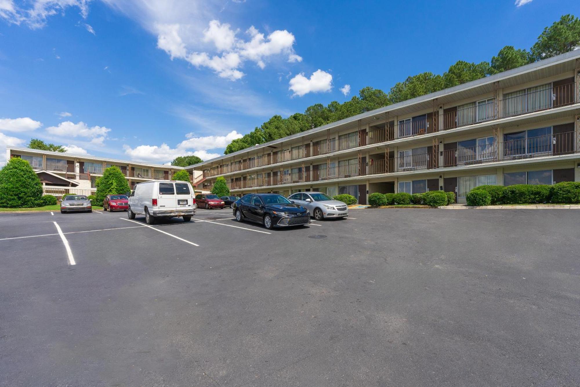 Budgetel Inn And Suites Lodge West Exterior foto