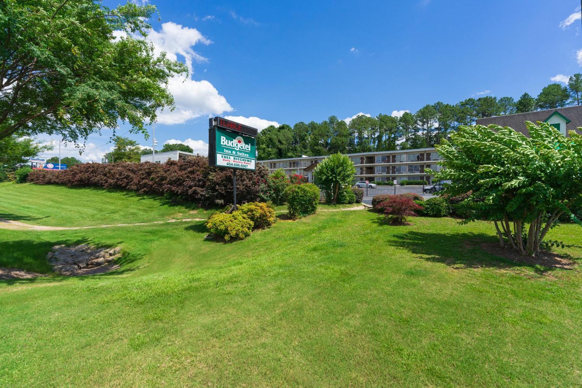 Budgetel Inn And Suites Lodge West Exterior foto