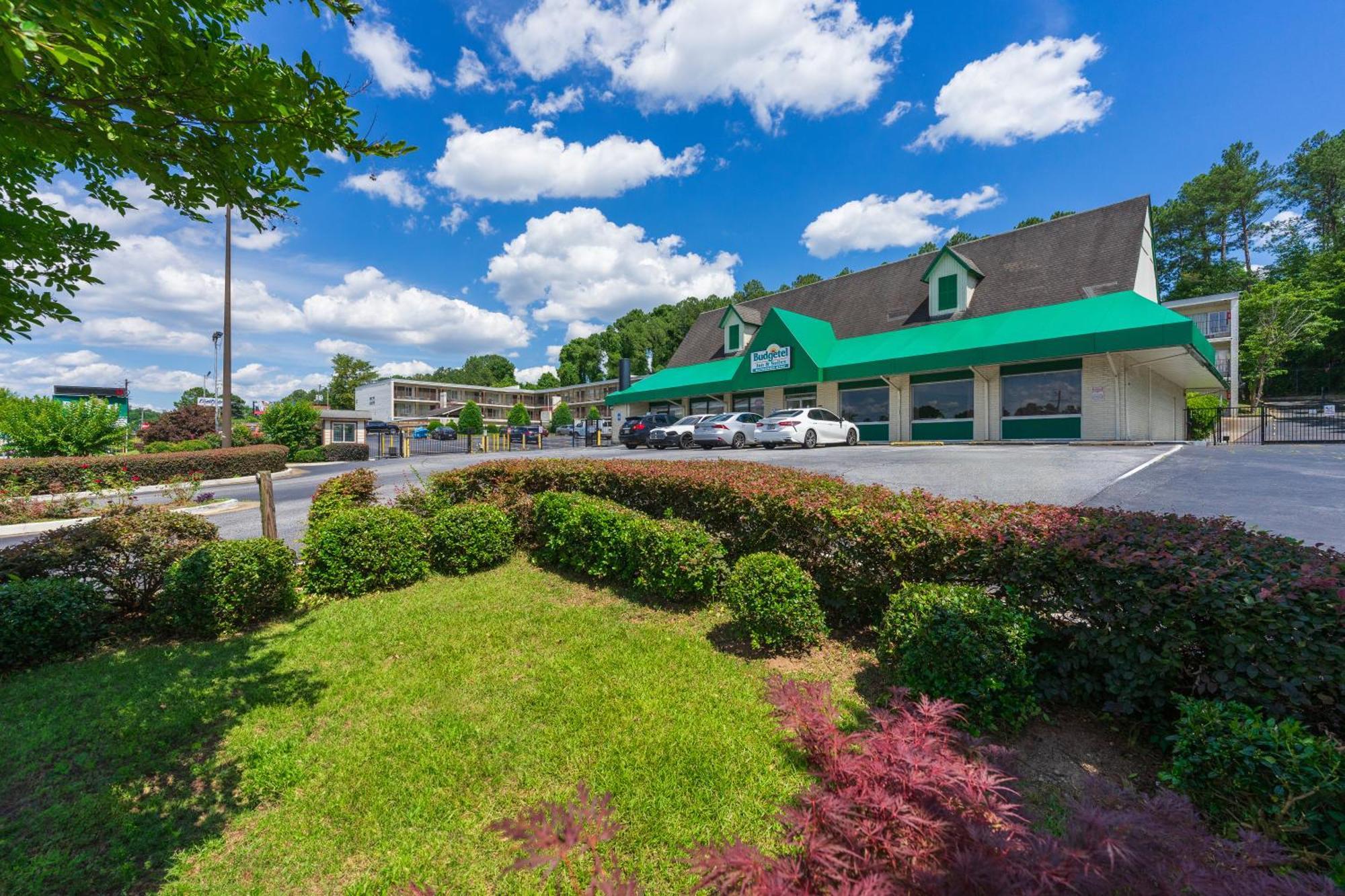Budgetel Inn And Suites Lodge West Exterior foto