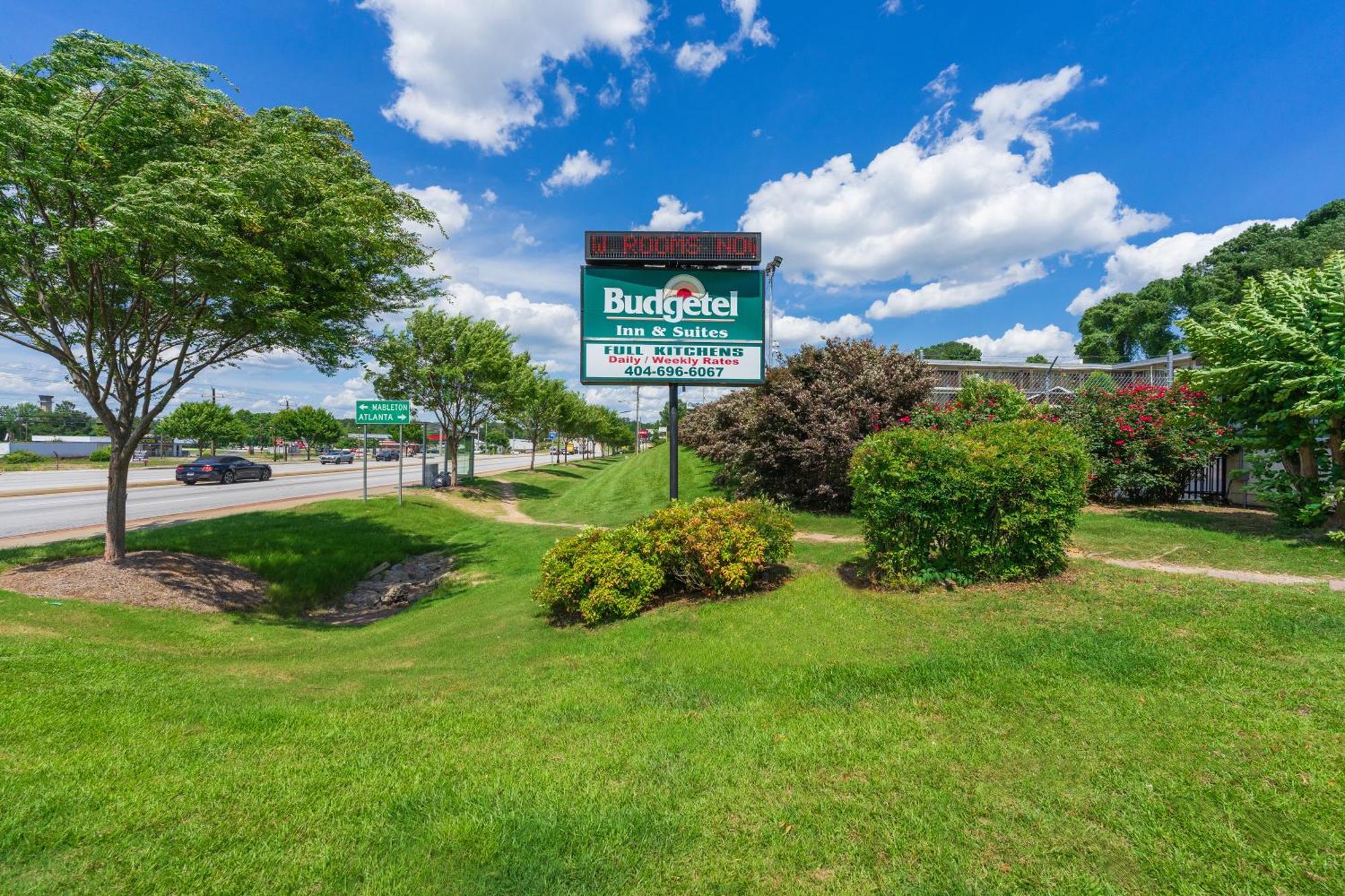 Budgetel Inn And Suites Lodge West Exterior foto