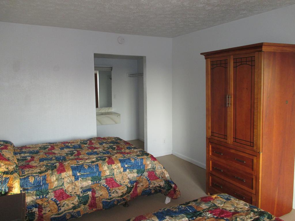 Budgetel Inn And Suites Lodge West Quarto foto