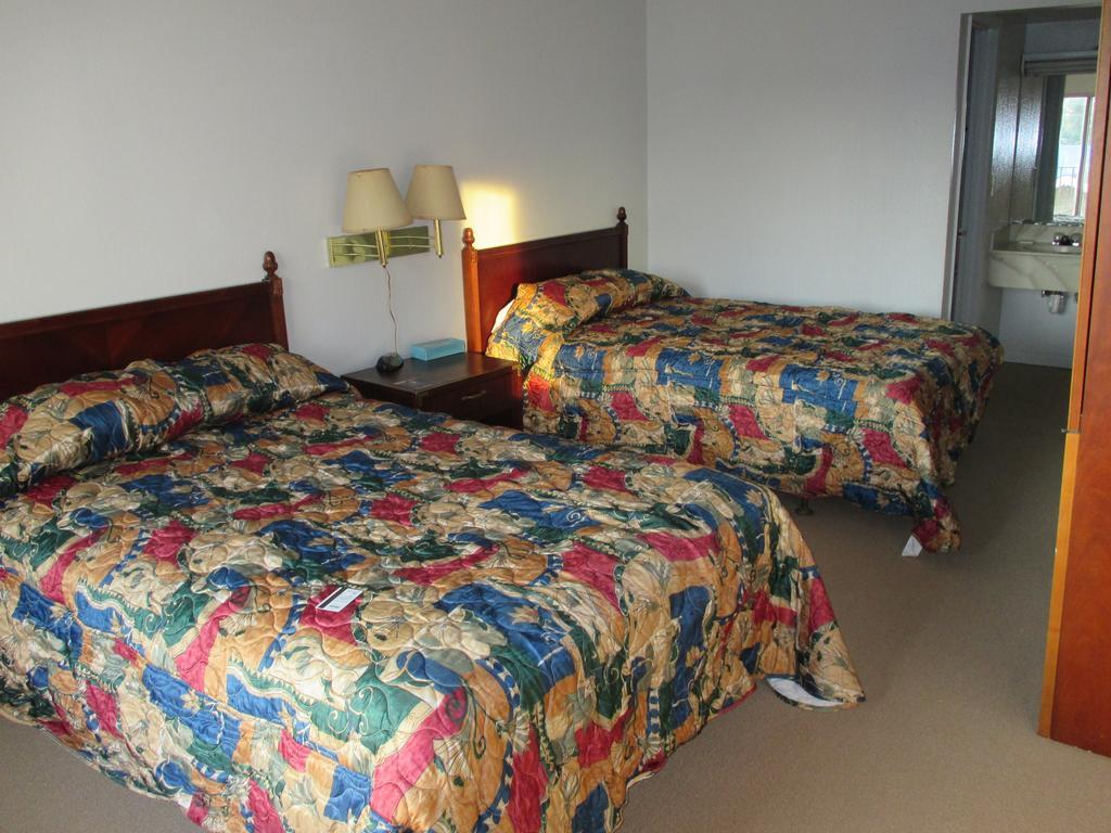 Budgetel Inn And Suites Lodge West Quarto foto